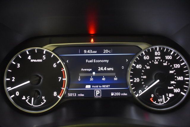 Certified 2025 Nissan Sentra SR w/ Midnight Edition FWD image 25