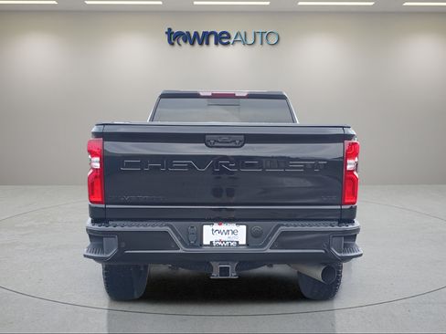 Used 2022 Chevrolet Silverado 2500 LTZ w/ LTZ Plus Package AWD/4WD image 5