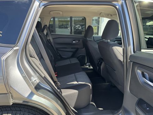 Used 2024 Nissan Rogue SV image 24