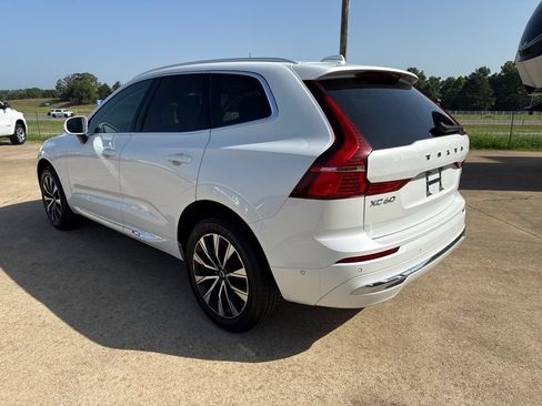 Used 2023 Volvo XC60 B5 Plus FWD image 5