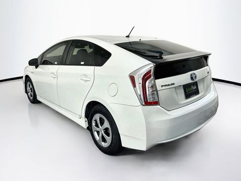 Used 2015 Toyota Prius Two FWD image 5