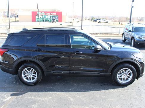 New 2026 Ford Explorer Active AWD/4WD image 9
