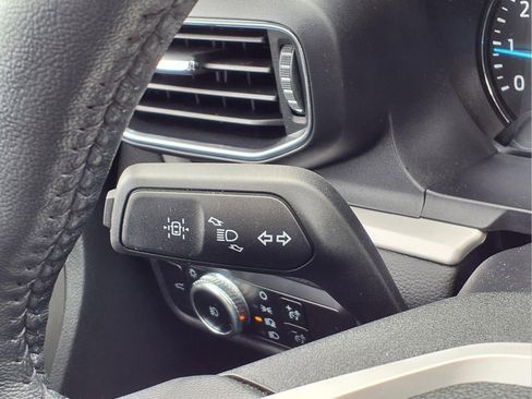 Used 2023 Ford Explorer XLT w/ Equipment Group 202A image 18