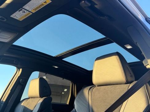 Used 2025 Acura MDX A-Spec image 12