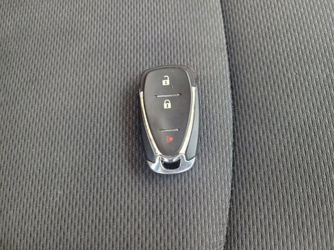 Used 2019 Chevrolet Cruze LT w/ Convenience Package FWD image 32