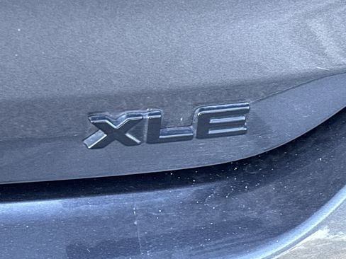 Used 2023 Toyota Highlander XLE image 10