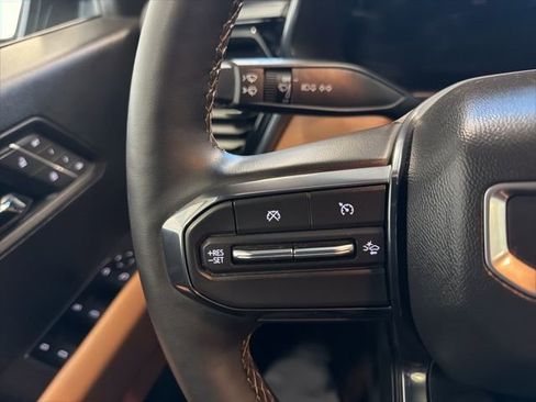 Used 2025 GMC Canyon AT4 w/ AT4 Premium Package image 28