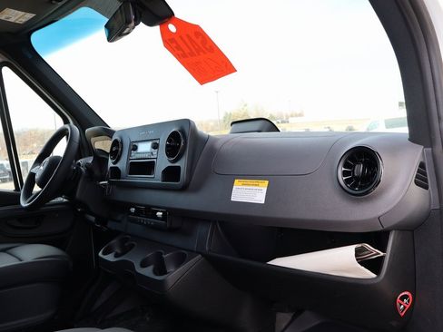 New 2025 Mercedes-Benz Sprinter 2500 image 12