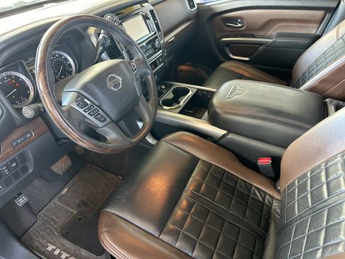 Used 2017 Nissan Titan Platinum Reserve RWD image 9