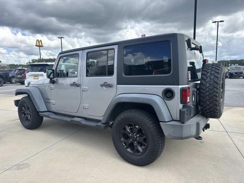 Used 2015 Jeep Wrangler Unlimited Sport w/ Quick Order Package 24S AWD/4WD image 5