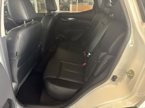 Used 2022 Nissan Rogue Sport SL AWD/4WD image 12