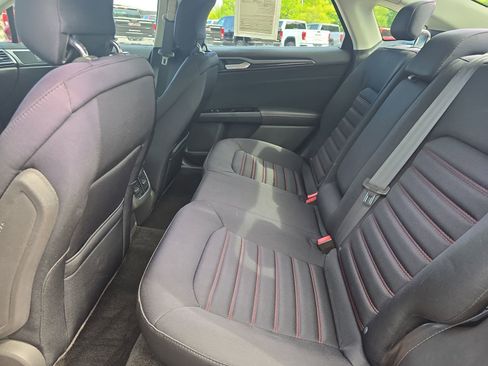 Used 2014 Ford Fusion SE image 15