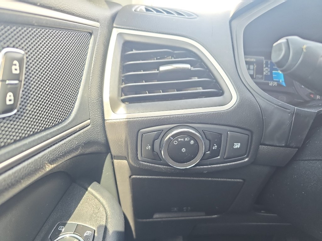 Used 2023 Ford Edge SEL AWD/4WD image 19