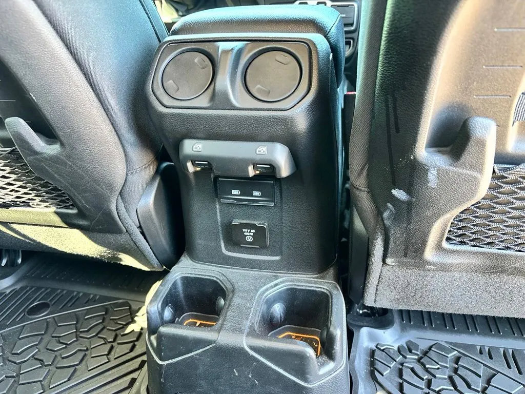 Used 2022 Jeep Gladiator Mojave w/ Cold Weather Group AWD/4WD image 26