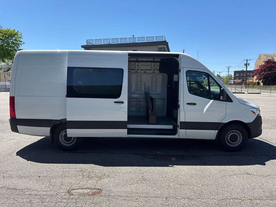 Used 2023 Mercedes-Benz Sprinter 2500 image 14