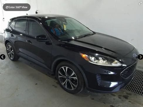 Used 2021 Ford Escape SE w/ SE Sport Appearance Package FWD image 1