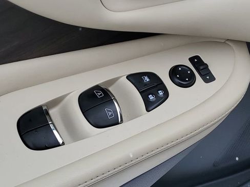 Used 2020 Nissan Murano Platinum image 26