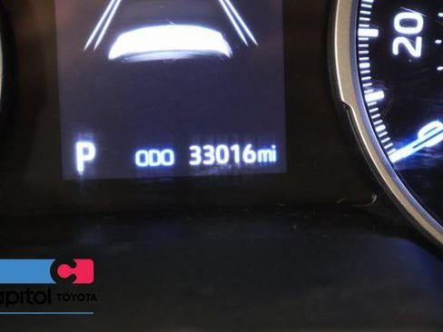 Certified 2022 Toyota RAV4 LE AWD/4WD image 18