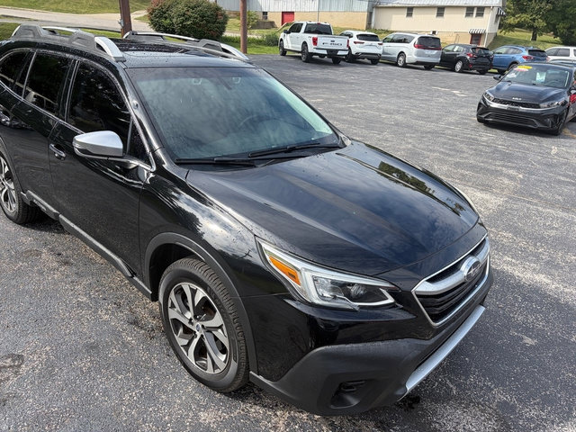 Used 2020 Subaru Outback Touring XT AWD/4WD image 4