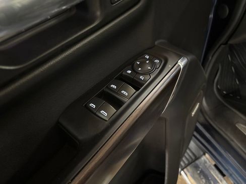 Used 2019 GMC Sierra 1500 SLT w/ SLT Premium Plus Package image 16