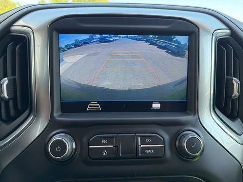 Used 2021 Chevrolet Silverado 1500 LT AWD/4WD image 27