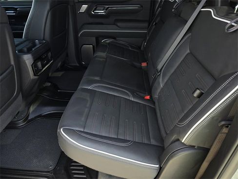 Used 2024 GMC Sierra 1500 AT4X image 28