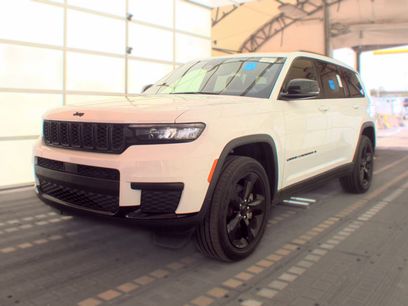 Used 2023 Jeep Grand Cherokee L Laredo