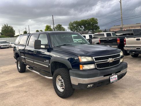 Used 2007 Chevrolet Silverado 2500 LT w/ Heavy-Duty Power Package RWD image 9