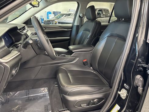 Used 2023 Jeep Grand Cherokee Limited w/ Trailer Tow Package image 9