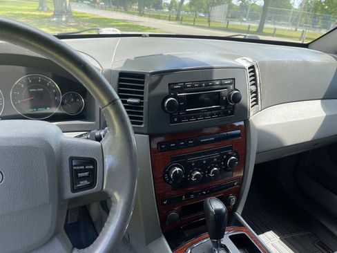 Used 2007 Jeep Grand Cherokee Limited image 26