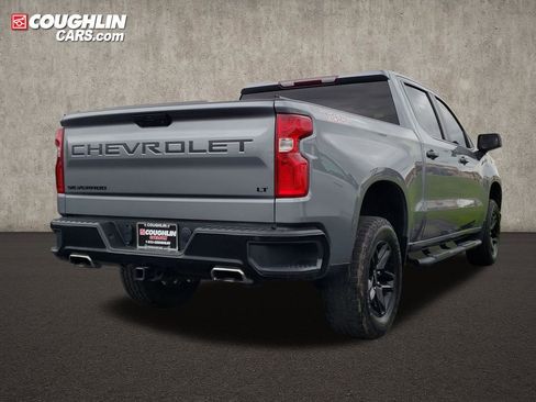 Used 2022 Chevrolet Silverado 1500 LT Trail Boss w/ Bed Protection Package AWD/4WD image 7