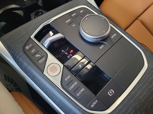 Used 2025 BMW M240i xDrive Coupe w/ Premium Package image 23