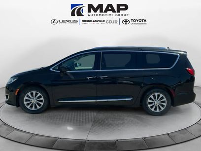 Used 2018 Chrysler Pacifica Touring-L w/ Premium Audio Group