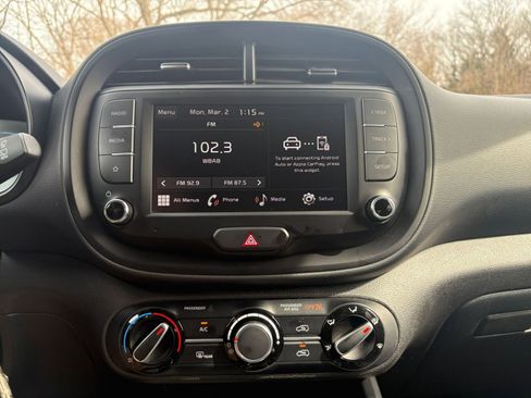 Used 2025 Kia Soul LX w/ LX Technology Package image 17