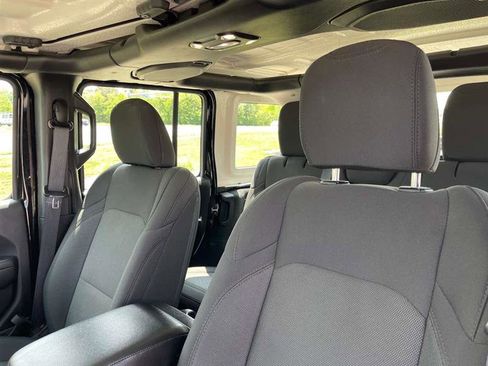 Used 2023 Jeep Wrangler Sport AWD/4WD image 46