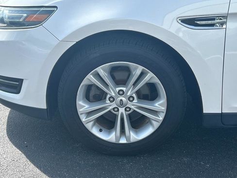 Used 2015 Ford Taurus SEL w/ Equipment Group 201A image 7