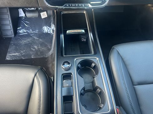 New 2026 Lincoln Corsair Premiere image 15