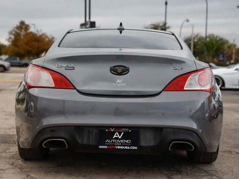 Used 2011 Hyundai Genesis 2.0T image 12