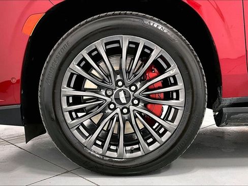 Used 2023 Cadillac Escalade ESV V image 11