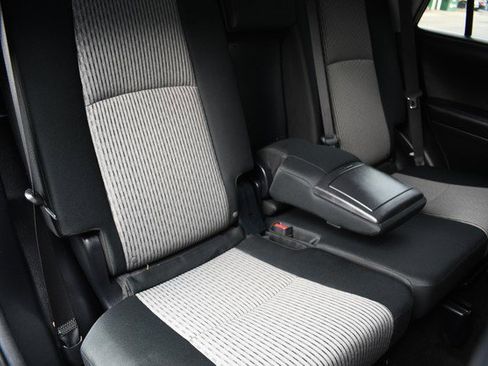 Certified 2024 Toyota 4Runner SR5 image 28