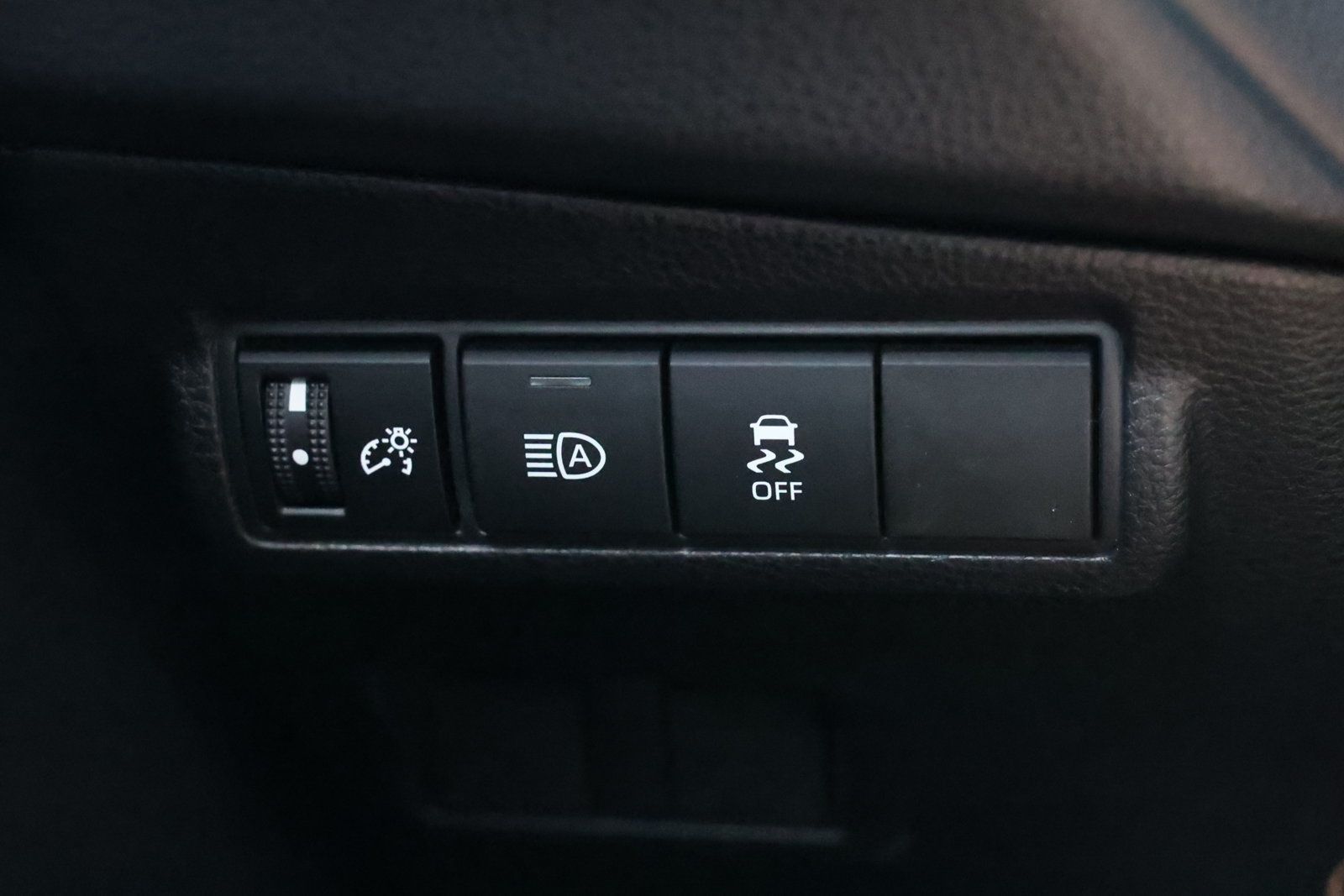 Used 2026 Toyota Corolla Cross LE FWD image 23