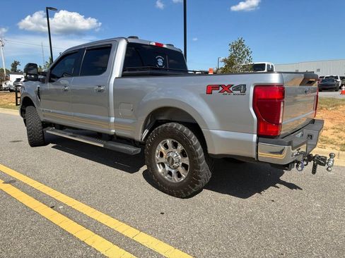 Used 2021 Ford F250 Lariat w/ Lariat Ultimate Package AWD/4WD image 5