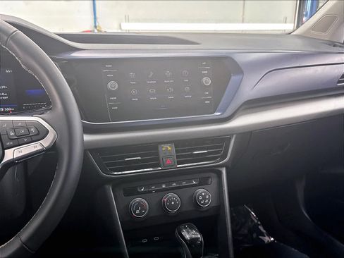 Used 2022 Volkswagen Taos SE FWD image 12