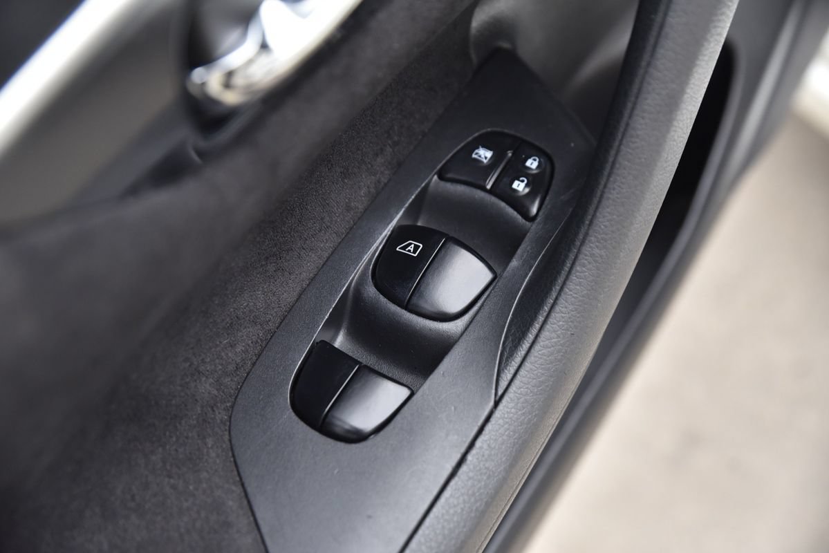 Used 2013 Nissan Altima 2.5 S FWD image 9