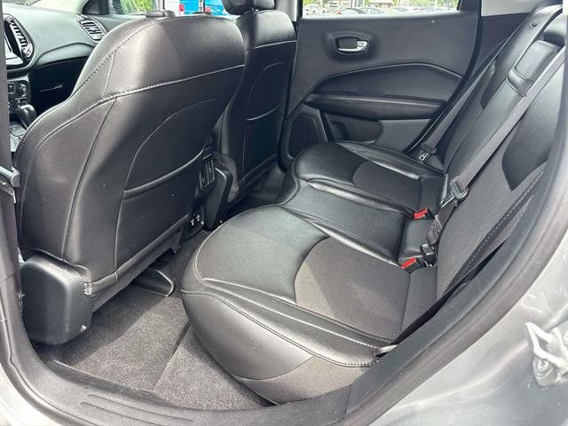 Certified 2019 Jeep Compass Latitude AWD/4WD image 12