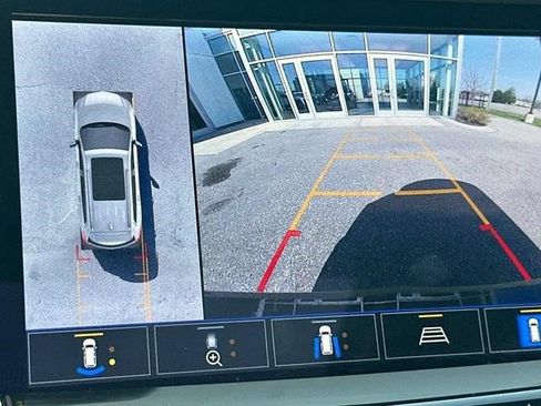 Certified 2024 Cadillac XT6 Premium Luxury w/ Technology Package FWD image 30