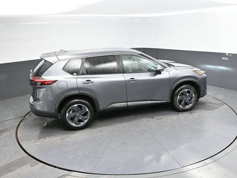 Used 2024 Nissan Rogue SV FWD image 36