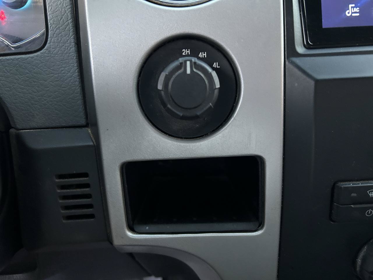Used 2014 Ford F150 XLT AWD/4WD image 23