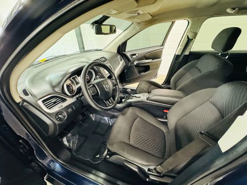 Used 2018 Dodge Journey SE image 9