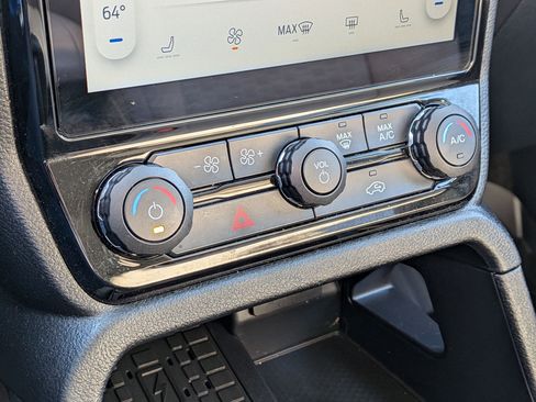 Used 2025 Ford Ranger XLT AWD/4WD image 25